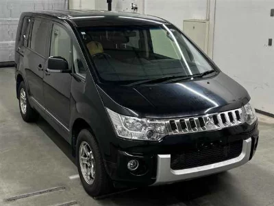Mitsubishi DELICA D5