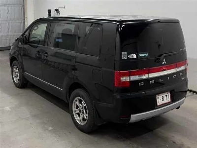 Mitsubishi DELICA D5