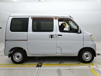 Toyota Pixis Van
