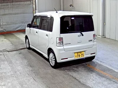 Daihatsu Move Conte