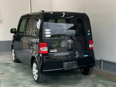 TOYOTA PIXIS SPACE