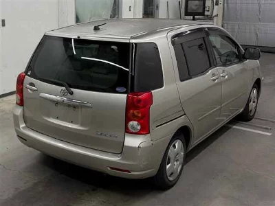 Toyota Raum