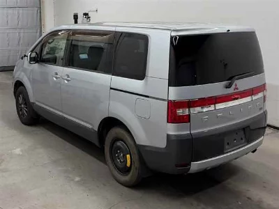 Mitsubishi DELICA D5