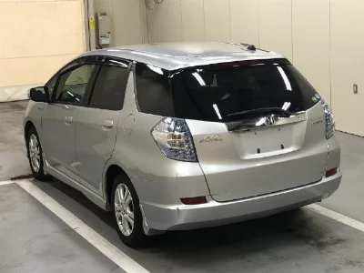 Honda FIT SHUTTLE HYBRID