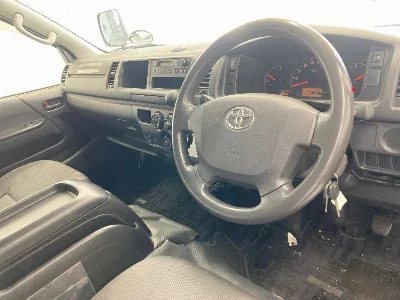 Toyota HiAce Commuter