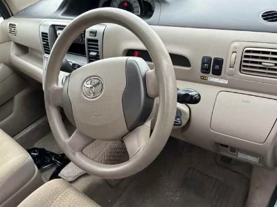 Toyota Raum