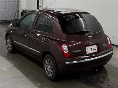 Nissan March