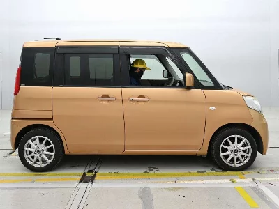 Suzuki Spacia