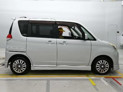 Mitsubishi Delica D:2