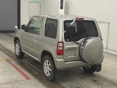 MITSUBISHI PAJERO MINI