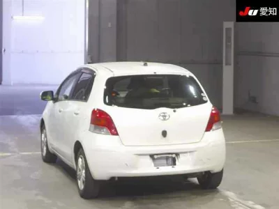 TOYOTA VITZ