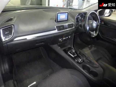 Mazda AXELA HYBRID