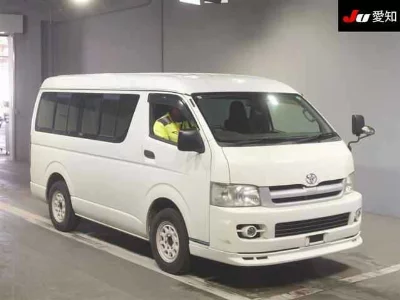 TOYOTA HIACE WAGON