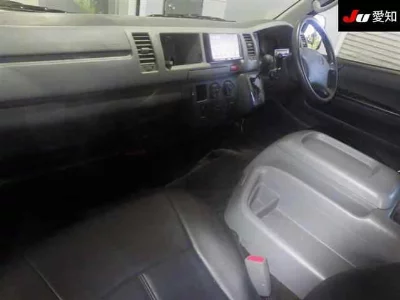 TOYOTA HIACE WAGON