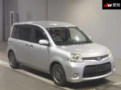 Toyota Sienta