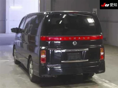 NISSAN ELGRAND