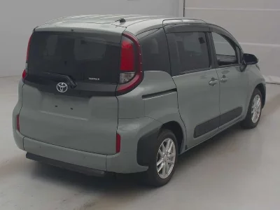 Toyota Sienta