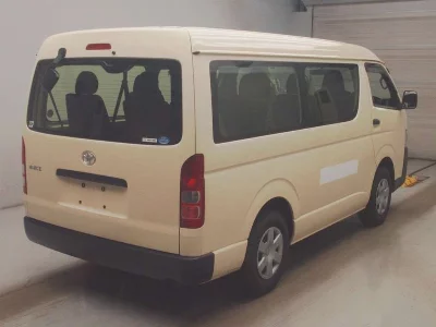 TOYOTA HIACE WAGON