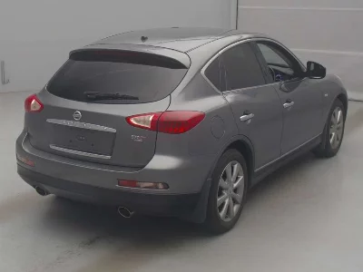 NISSAN SKYLINE CROSSOVER