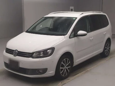VOLKSWAGEN GOLF TOURAN