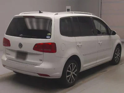 VOLKSWAGEN GOLF TOURAN