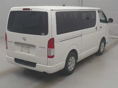 TOYOTA REGIUS VAN