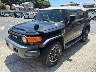 TOYOTA FJ CRUISER