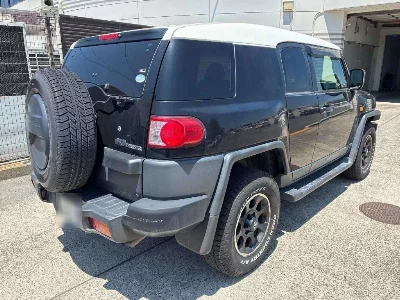 TOYOTA FJ CRUISER
