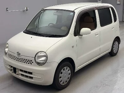 DAIHATSU MOVE LATTE