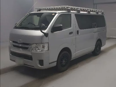 TOYOTA REGIUS VAN
