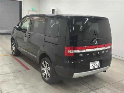 MITSUBISHI DELICA D:5