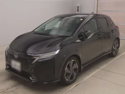 Nissan AURA