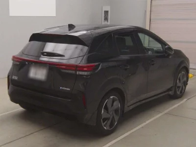 Nissan Aura