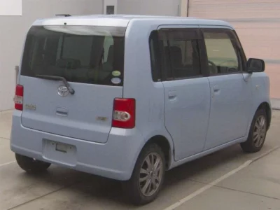 Toyota Pixis Space