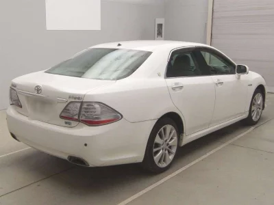 Toyota CROWN HYBRID