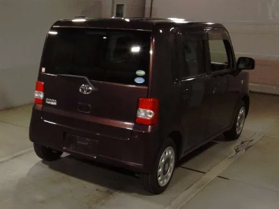 TOYOTA PIXIS SPACE