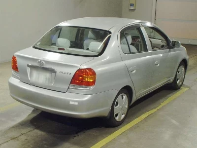 Toyota Platz