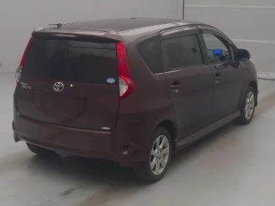 Toyota Passo Sette