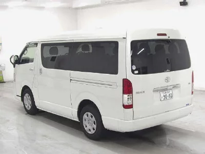 TOYOTA HIACE WAGON