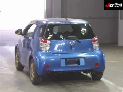 Toyota iQ