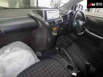 Toyota iQ