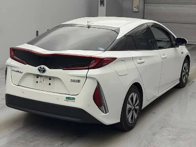 Toyota Prius PHV