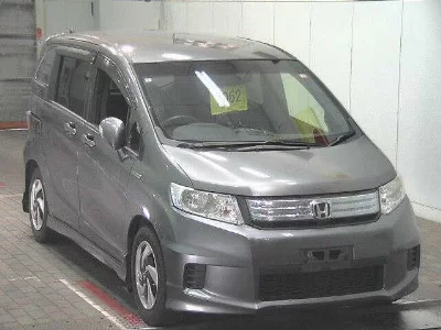 Honda Freed Spike