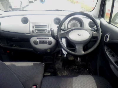 DAIHATSU MOVE LATTE