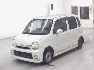 DAIHATSU MOVE LATTE