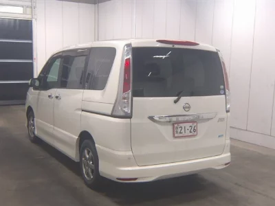 NISSAN SERENA