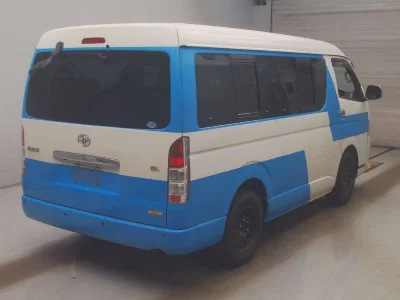 TOYOTA HIACE WAGON
