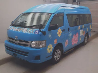 TOYOTA HIACE WAGON
