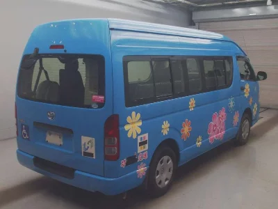 TOYOTA HIACE WAGON