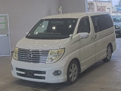 NISSAN ELGRAND